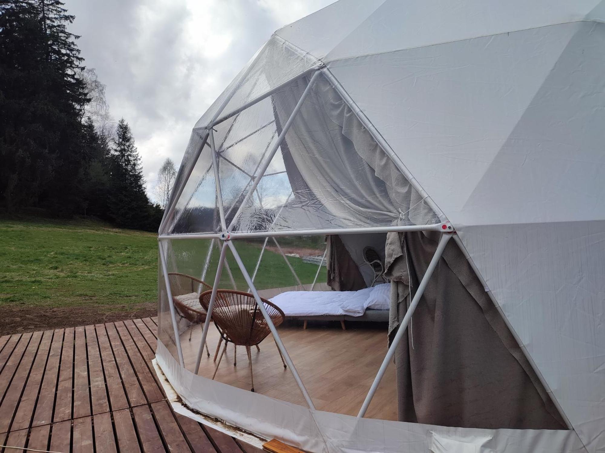 Forrest Glamp Hotel Mieroszow Exterior foto